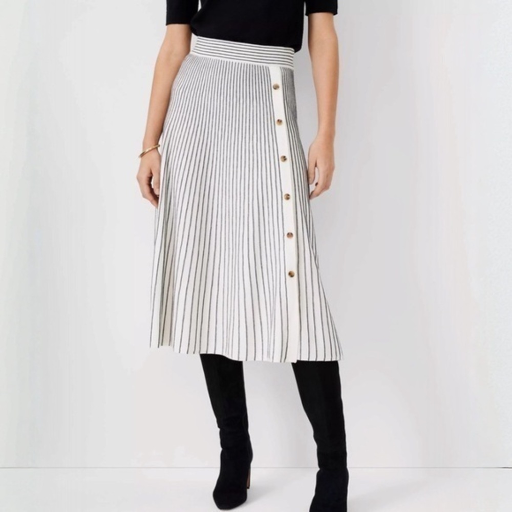 Ann Taylor Stripe Pleated Sweater Skirt Medium